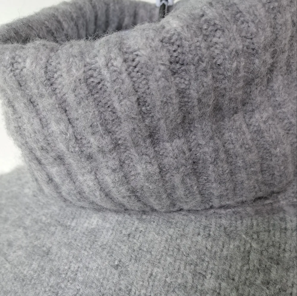 Vici Gray Soft and Cozy Sweater Size XS